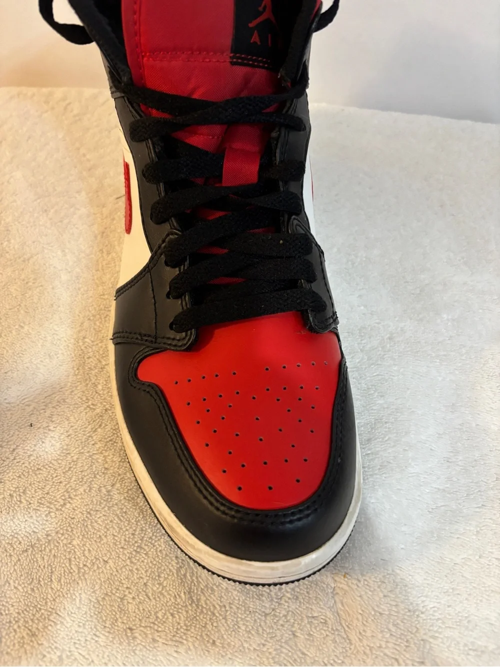Jordan mid “bred
